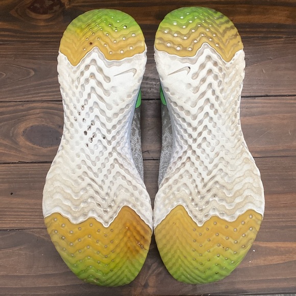 Nike Epic React Flyknit Running Shoes Mens Size 12 Gray Green Blue - Picture 11 of 12